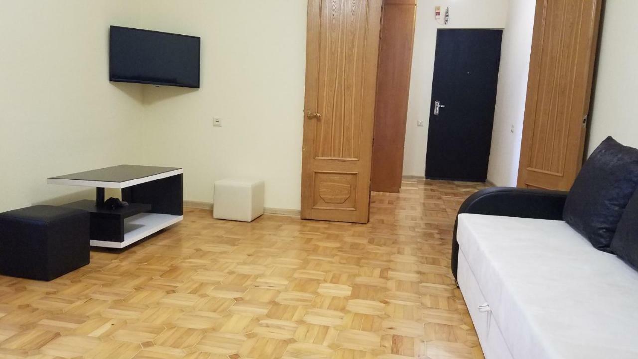 Marini Apartment Tbilisi ภายนอก รูปภาพ