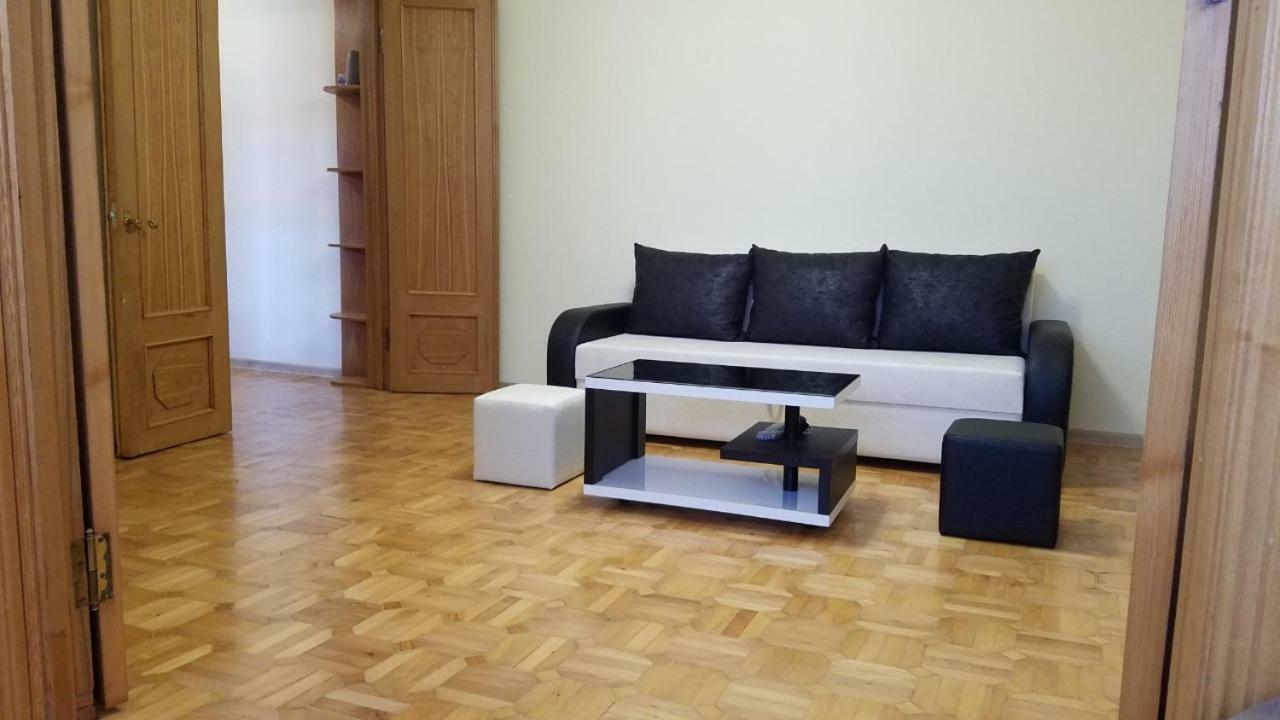 Marini Apartment Tbilisi ภายนอก รูปภาพ