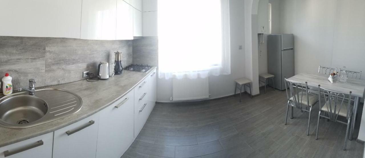Marini Apartment Tbilisi ภายนอก รูปภาพ