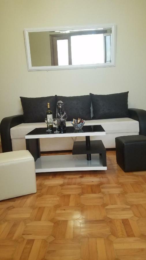 Marini Apartment Tbilisi ภายนอก รูปภาพ